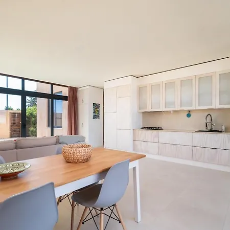 Holiday home Sunny, Modern With Terraces And Garden