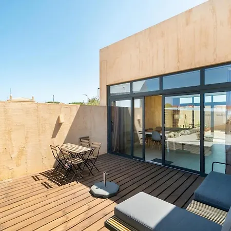 Holiday home Sunny, Modern With Terraces And Garden *